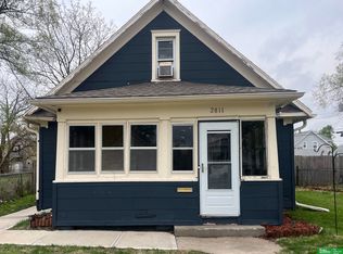 2811 Ruggles St, Omaha, NE 68111