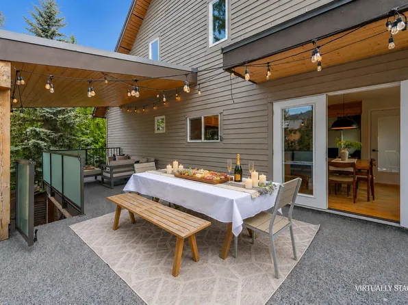 2323 Aspen Ct, Whistler, BC V8E 0A6