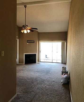 4th image of 2425 Oxford Pl APT 115