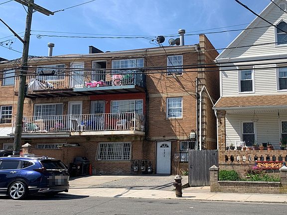 3rd image of 171 Beach 90 St