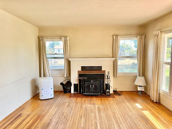 3rd image of 2631 7th St