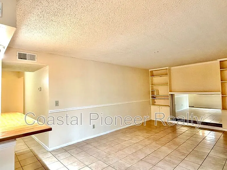 5502 Pokeweed Ct #B — Photo 7