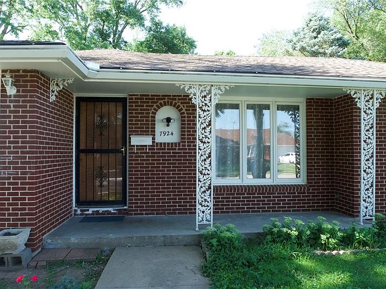 Listing photo 4