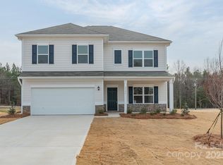 2326 Palomino Ct, Sherrills Ford, NC 28673