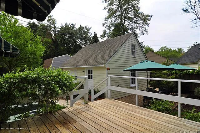 3 bed, 2.5 bath, 2138 sqft, $6,000 — Photo 2