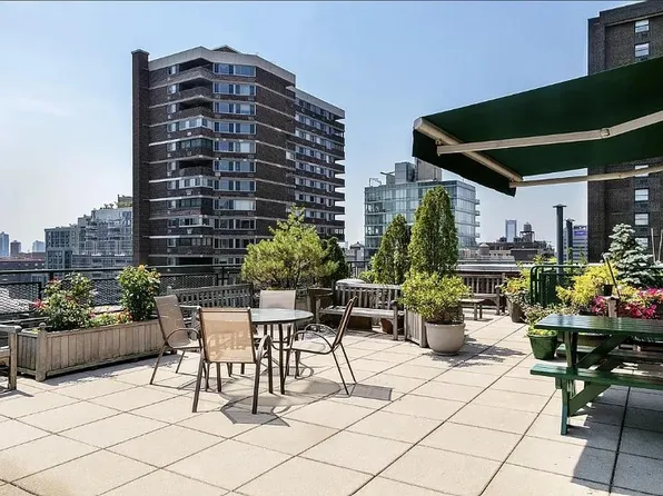 245 East 24th Street image 14 of 19