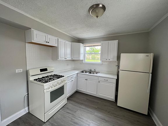 4th image of 68 Marquette St