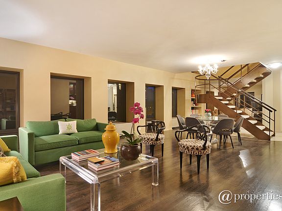 Living Room / Dining Room