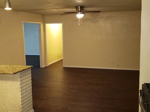 4th image of 6105 Saint Johns Ln