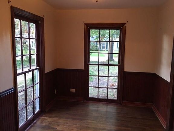 5th image of 1322 Degge Cir