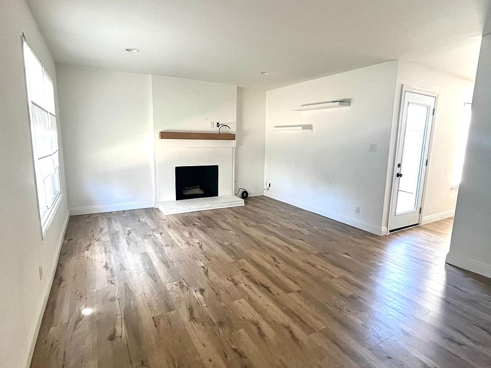 1st image of 1845 Anaheim Ave Unit 10D