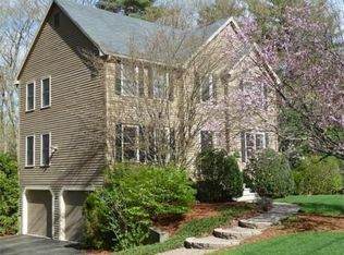 5 Oak Tree Ln, Franklin, MA 02038