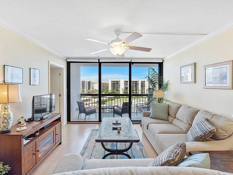 2687 N Ocean Blvd #503 — Photo 7
