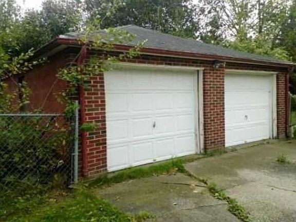 4th image of 161 Fernald Ave