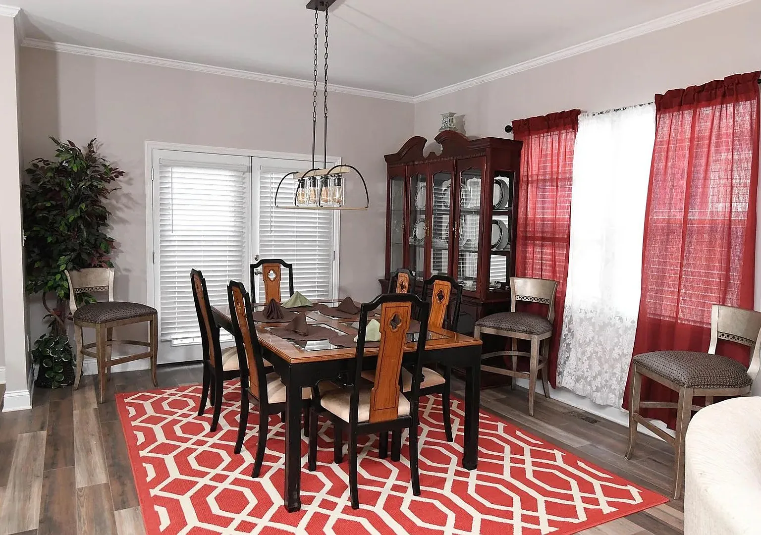 Room in 4 Bedroom Home at S Person St — Photo 3
