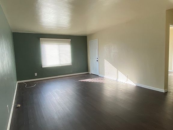 4th image of 14604 S Condon Ave
