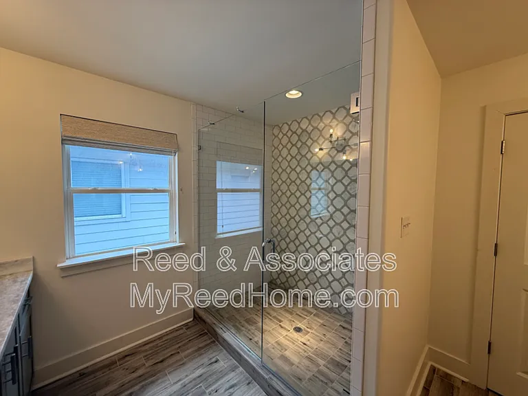1080 Blythe St — Photo 15