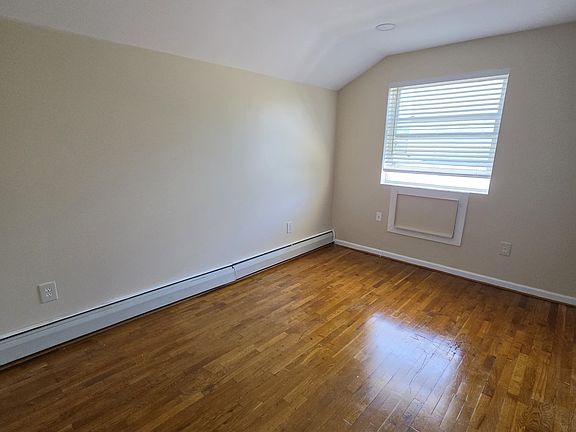 4th image of 103-22 32nd Ave #2
