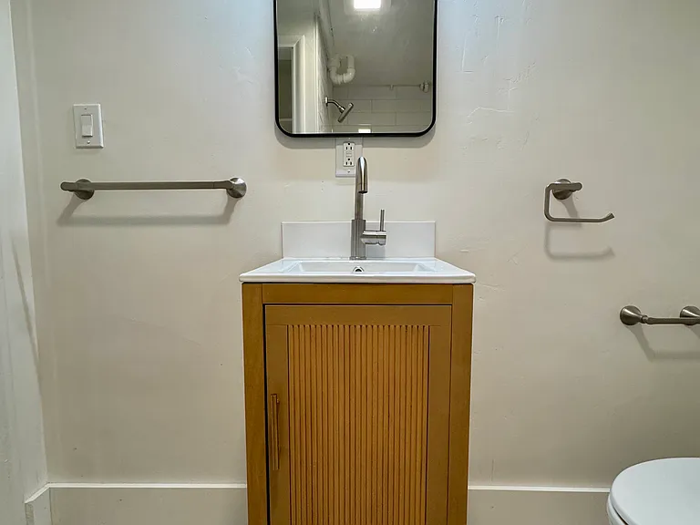 1311 E Bradley St #B — Photo 14
