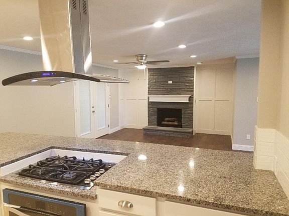 4th image of 1218 Willow Glen Dr