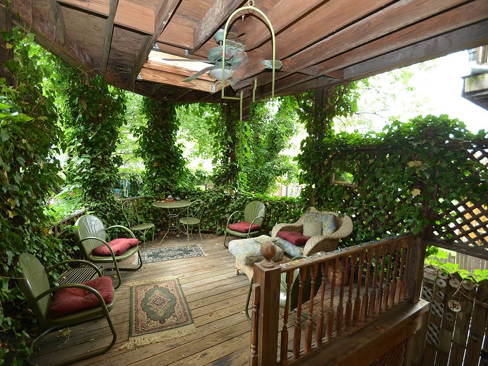 Covered "Treehouse" Rear Deck