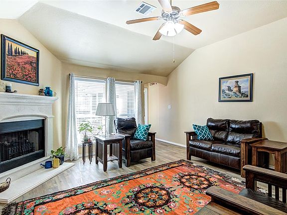 2nd image of 4812 Lemon Grove Dr