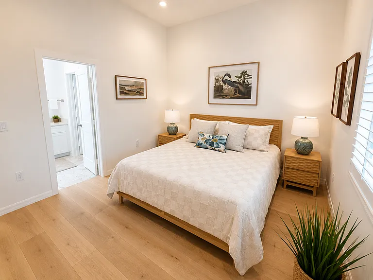 624 N Clementine St — Photo 18