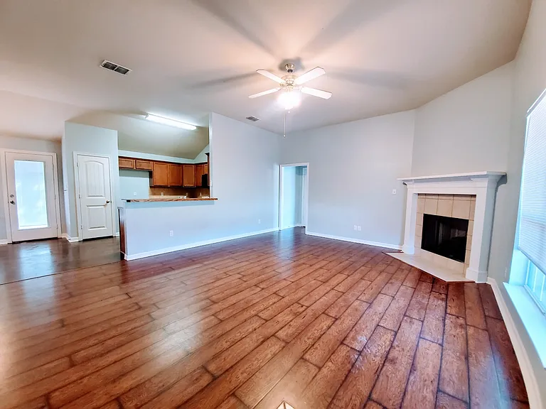 5866 Palo Pinto Dr — Photo 9