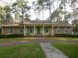 618 Ridgewood Dr, Douglas, GA 31533