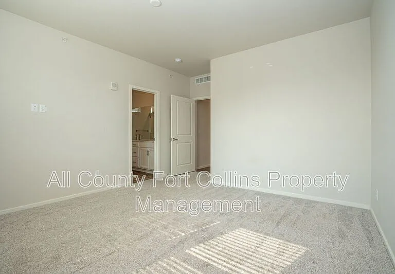 2614 Conquest St #F — Photo 10