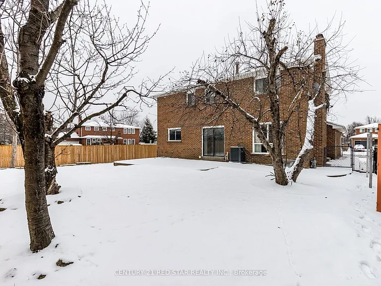 440 Rutherford Rd N — Photo 25