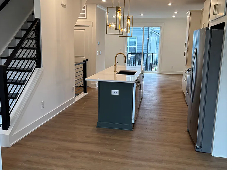 3644 S Tryon St — Photo 3