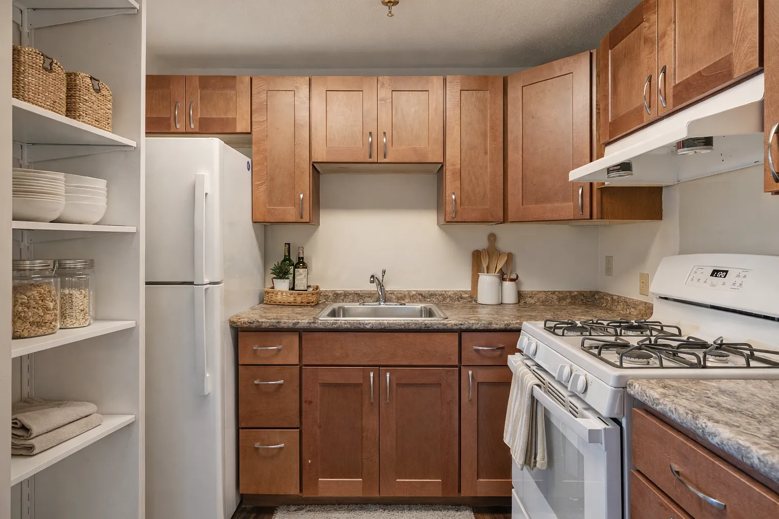 Jaycee Place — Photo 4