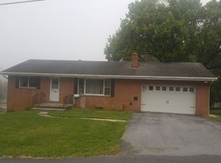 15413 Orchard Ave, Blue Ridge Summit, PA 17214