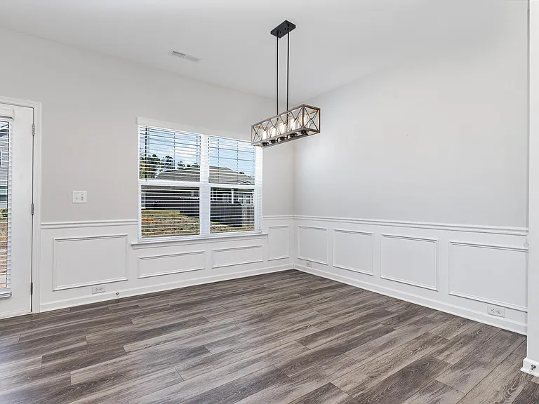 1313 London Meadow Way — Photo 6