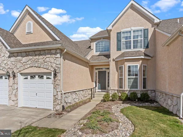 36 McConkey Dr, Washington Crossing, PA 18977