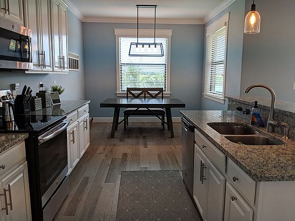 Kitchen/Breakfast Nook 