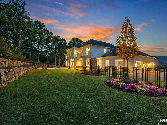 4th image of 309 Green Ridge Rd