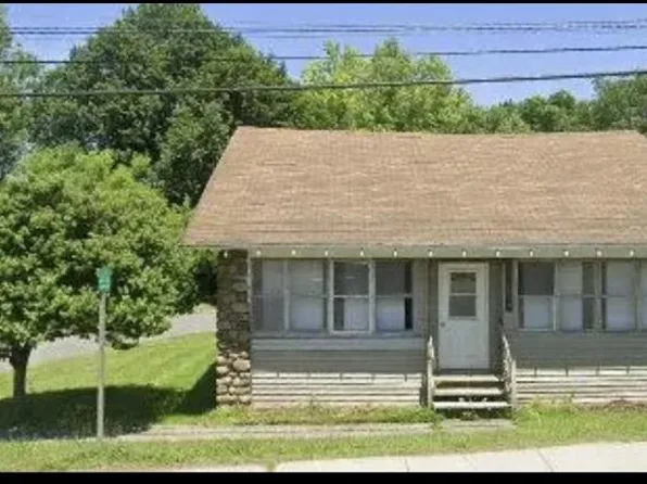 8615 Seneca Tpke, New Hartford, NY 13413