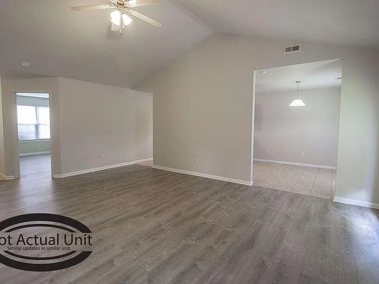 1524 Bodie Dr — Photo 11