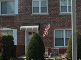 6250 81st St, Middle Village, NY 11379