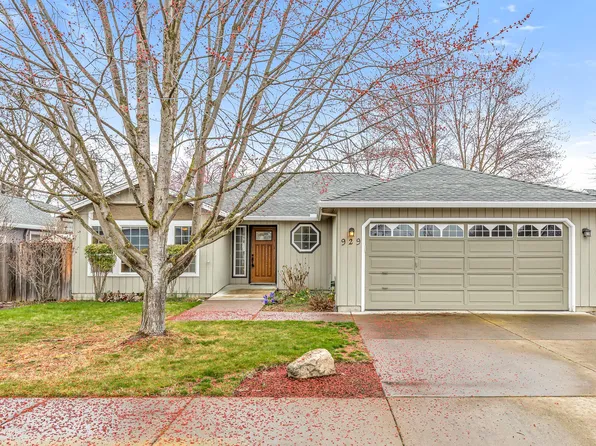 929 Rebecca Dr, Phoenix, OR 97535