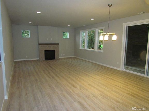 4th image of 10613 129th St E