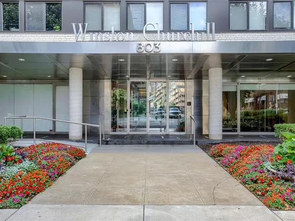 803 W 48th St APT 402, Kansas City, MO 64112