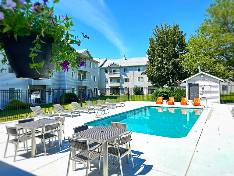Willowbrook Pool