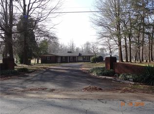 1508 Courtney Huntsville Rd, Yadkinville, NC 27055