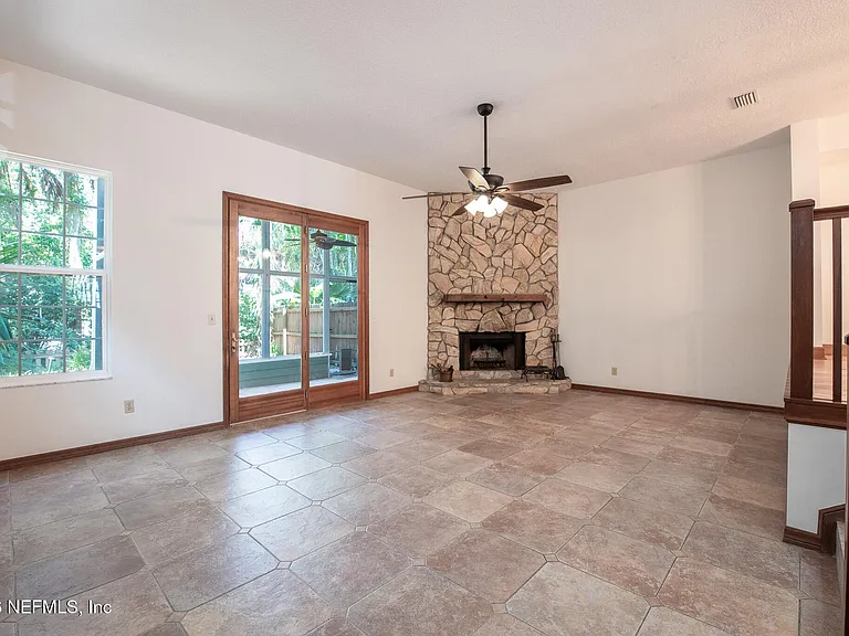 1745 Ocean Grove Dr — Photo 10