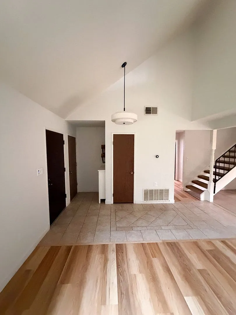 Updated home — Photo 4