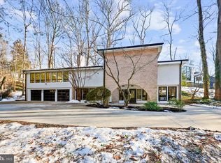 7009 Crail Dr, Bethesda, MD 20817