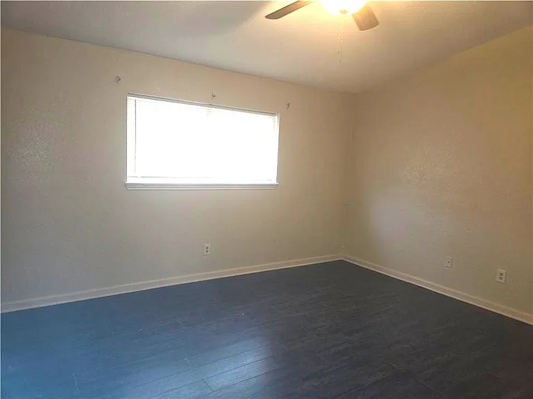 3734 Honey Creek Dr — Photo 10